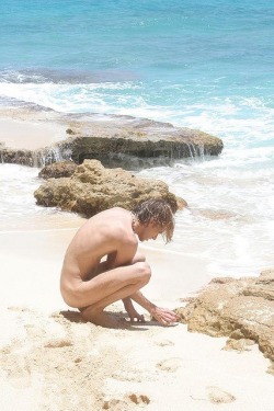 scenicboys:  Love to be on nude beaches! And you?  ScenicBoys