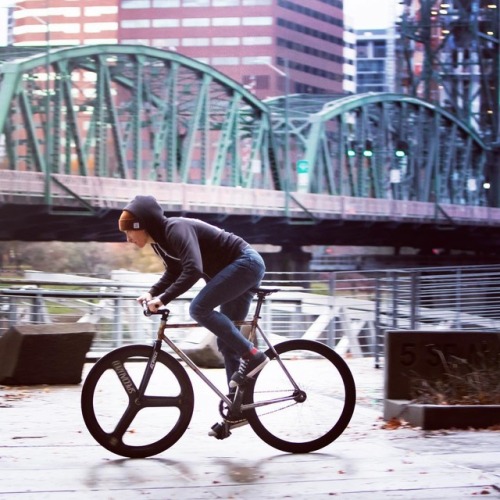 a-dangerpdx: It takes skill to be this slow on a fast bike. #cinellimash (at Portland, Oregon)https: