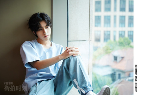 nctinfo: 190617 我们的街拍时刻 Weibo update with Hendery (1, 2, 3, 4, 5, 6)