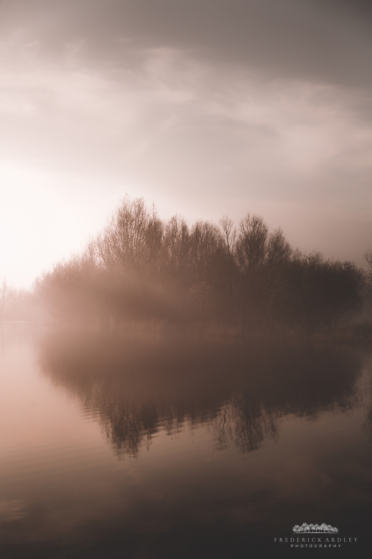 freddie-photography:  The UK always seems to put on a beautiful show. Photographed