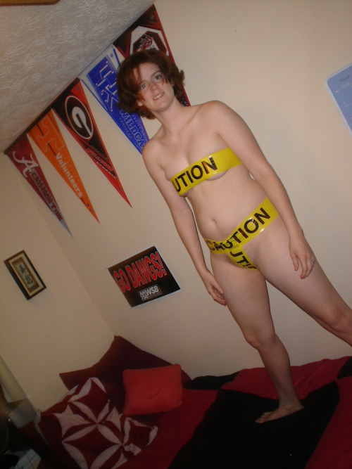 SHOW OFF YOUR NAKED WIFE 206,000+ followers looking at her.