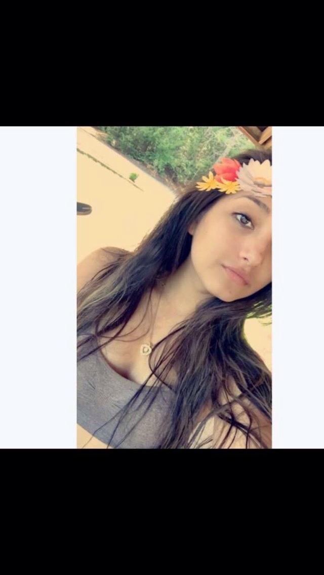 batman5757:  So this is my friend who doesn’t think she is beautiful and instead