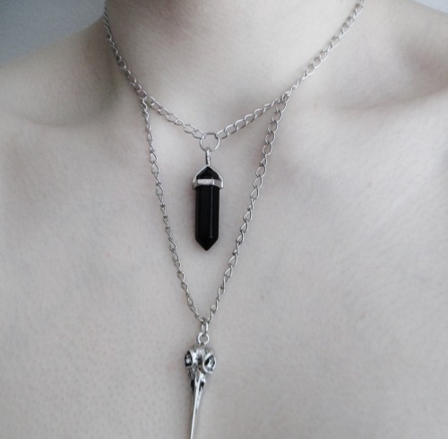 ofstarsandwine:Layered Gothic Necklace