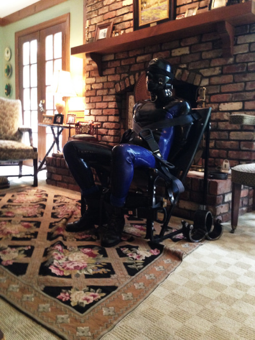 sdspitbull:  How a rubber gimp spends Labor Day weekend 