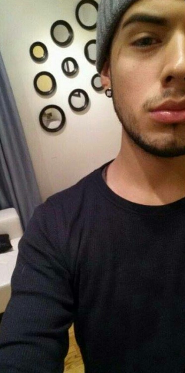 2facexxx:  Canto de culo el de la pasiva 