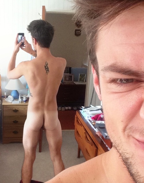 fancymen:  Rate my ass? ;) http://know—-thyself.tumblr.comLove adult photos