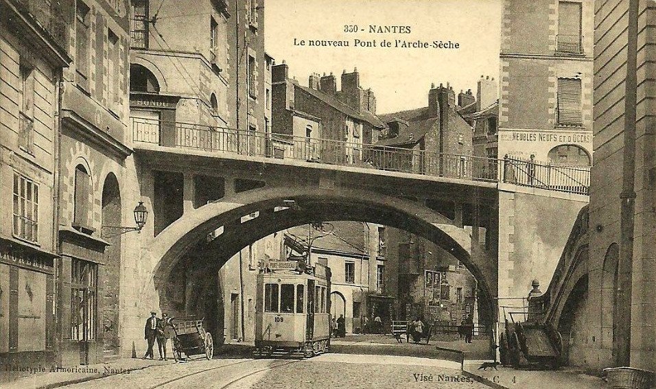 The Pont de l'Arche-Sèche, nantes