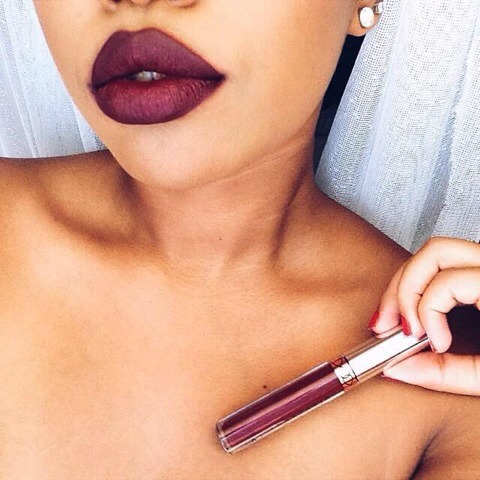 rudegyalchina:  inquisitivequeen:  clarknokent:  christianjalonmusic:  They’re calling it “Kylie-esq lips” but… Oh ok. 😐✋  Fuck them. Shoutout to black women.  the lips we are born with are now a trend. so fucking over it.   All that Botox