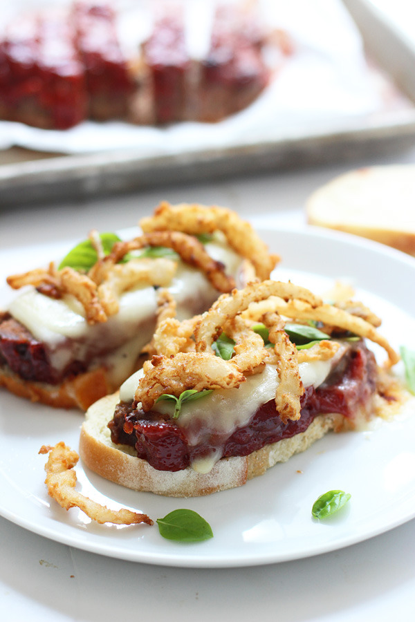 do-not-touch-my-food:  Meatloaf Sandwiches with Crispy Onions and Mozzarella Cheese