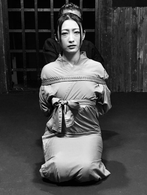 justscreenshots: TOHJIROKinbaku Ren YagamiModel Hana Kanno