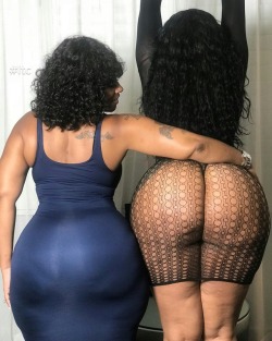 addicted2curvez:#lovethemcurves