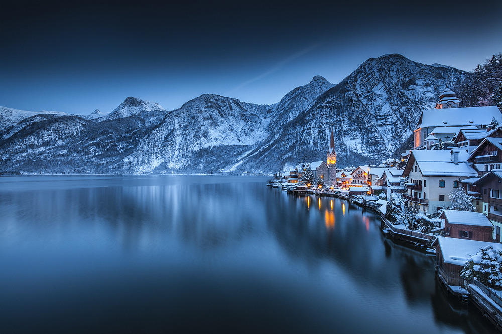 earth-land:  Hallstatt - Austria   Nestled between the edge of Hallstätter See and