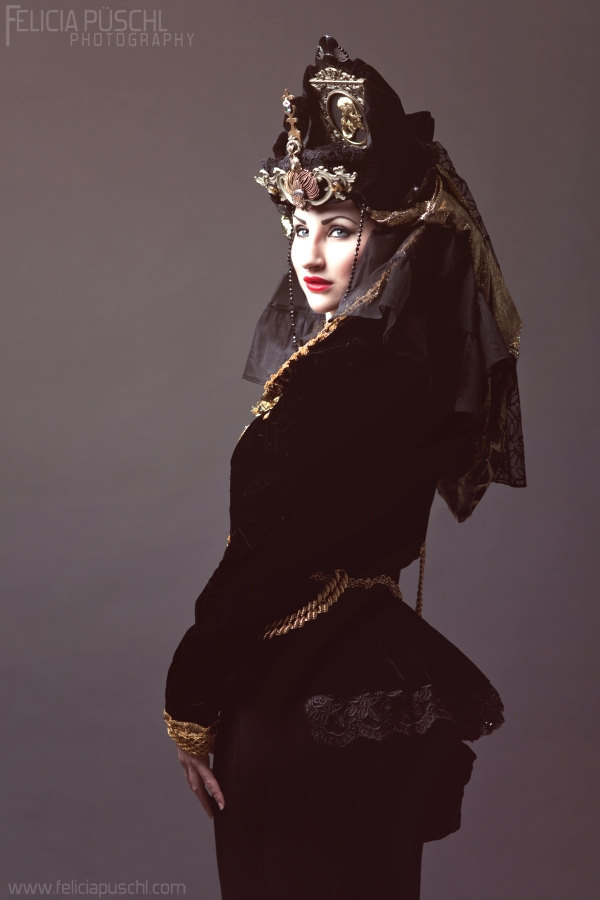 arsenicinshell:  Felicia Puschl