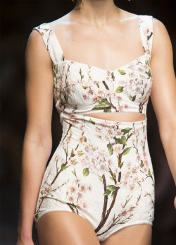 sfilate: Dolce &amp; Gabbana S/S 2014 