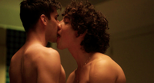 jordanxfisher: Polo and Valerio in Elite (3x04)