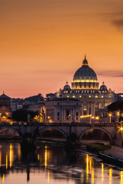 italian-luxury:  Home of the Pope