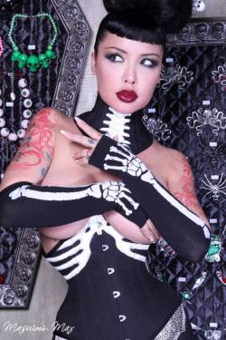 tits-tats-n-tutus:  SKULL n’ BONESMasuimi Max by Morat Photography 