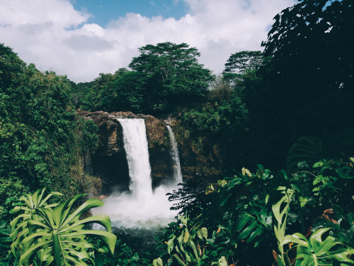 XXX exquisense:may-u-mi:Rainbow Falls, Big Island. photo