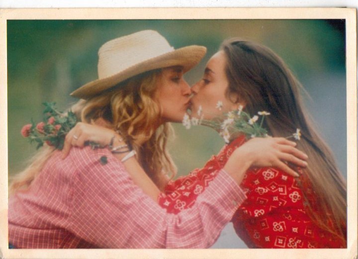 smells-like-grunge:  Demri and Fabiola 