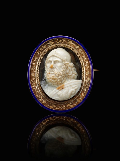  Cameo with a Warrior, traditionally identified as Hannibal or Pyrrhus, Italian, 17th/ 18th century,