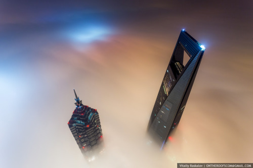 fergyness:  cjwho:  Rooftoppers Secretly Climb 650-Meter-High Crane in Shanghai by Vitaly Raskalov and Vadim Makhorov | via Russian photographers and adrenaline junkies Vitaly Raskalov and Vadim Makhorov, who are no strangers to traveling to the world’s