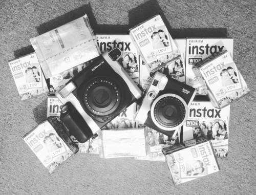 Se vienen sesiones instantáneas, interesad@s me pueden contactar :) #instax #fujifilm #fb