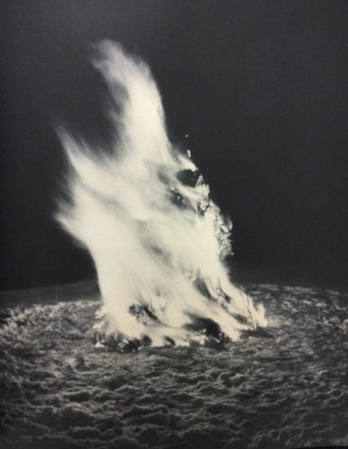 thinkingimages:  Hiroshi Hamaya, from Yukiguni (Snow Land) (1950s)