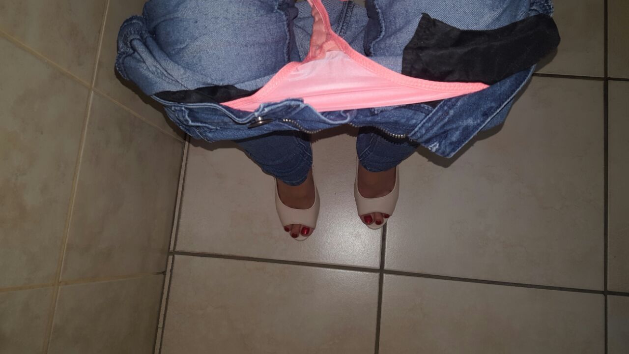kennandhisqueen:  Some entertainment from the office ;-)