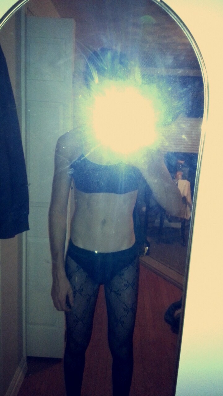 xxilovefemboysxx:  Fuck me daddy
