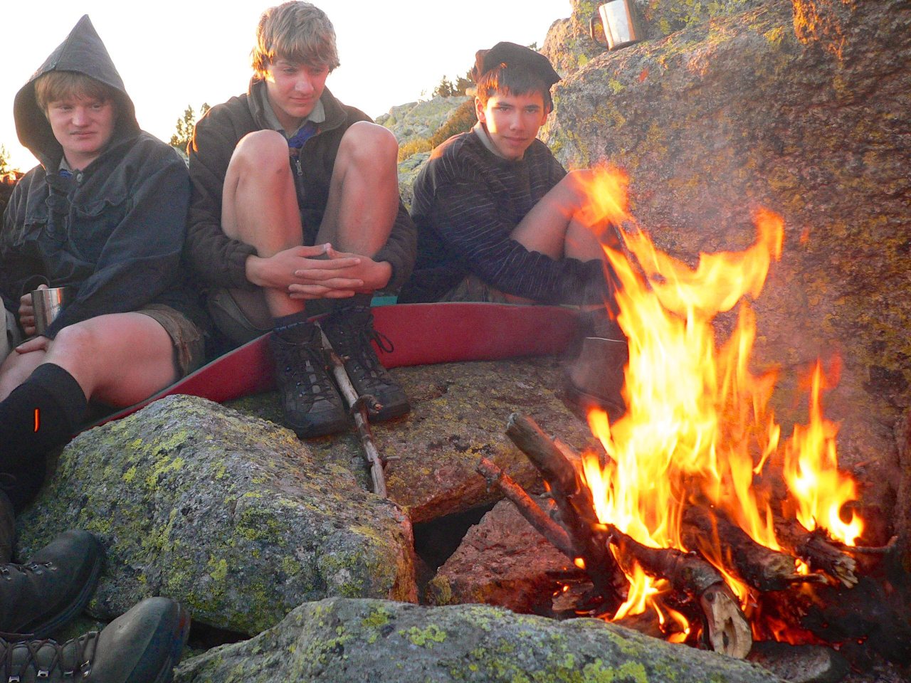 weltall7:so habe ich auch oft am Lagerfeuer gesessen.Das waren Zeitenâ€¦wow.