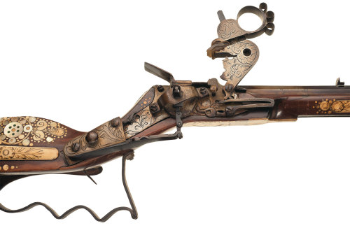 The Tschinke fowler,Popular in the 1600’s, a Tschinke fowler was a type of wheel-lock firearm 