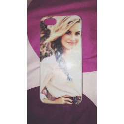 New phone case is so pretty💕  #demi #demilovato #iphone #iphone5 #case #love #lovatics #iphonecase #iphone5case