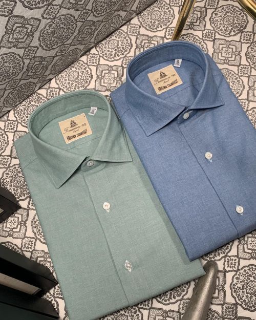 Restocked light blue color original #chambray shirt by Finamore, sage green new color available. Dis