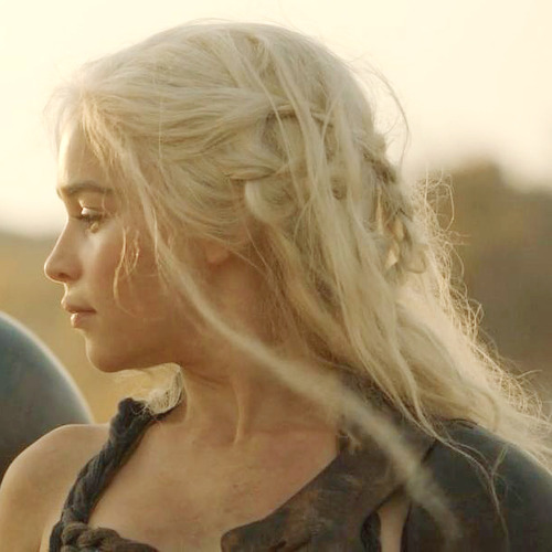 braavosis:  Feel free to use these Dany icons! Please reblog/like if you do.