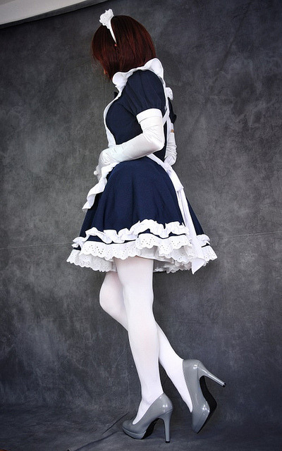 sutiblr:  Maid with White Tights on Flickr.