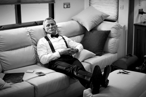 rogerdeakinsdp:NO TIME TO DIE (2021) behind the scenes photos fromBeing James Bond: The Daniel Craig