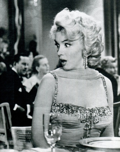 le-piu-belle:  Marilyn Monroe in Gentlemen Prefer Blondes (1953)   https://painted-face.com/