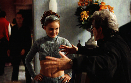 swprequels:Natalie Portman and George Lucas behind the scenes of Star Wars: Episode II - Attack of t