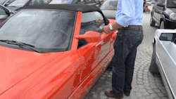 fencehopping:  BMW Z1 car door opening.