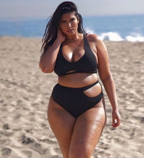 beautifully-big-magazine: lateciat Just a little reminder that you have a bikini body regardless of your size💛I’m so proud of all the women that put a swimsuit on for the first time this year and if you haven’t just yet, make it a goal for next