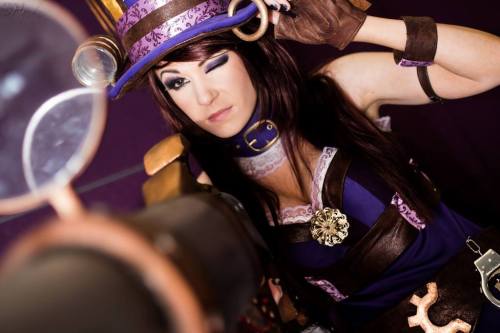 XXX league-of-legends-sexy-girls:  Caitlyn Cosplay photo