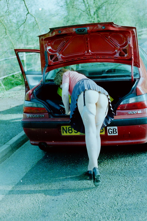 cjb528i:  Wife showing off to the lorry drivers 