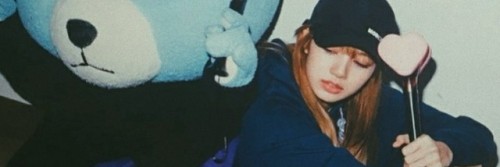 [♡] lisa manoban layouts/packs —&gt; blackpink please, like or reblog if you save.don’t repost witho