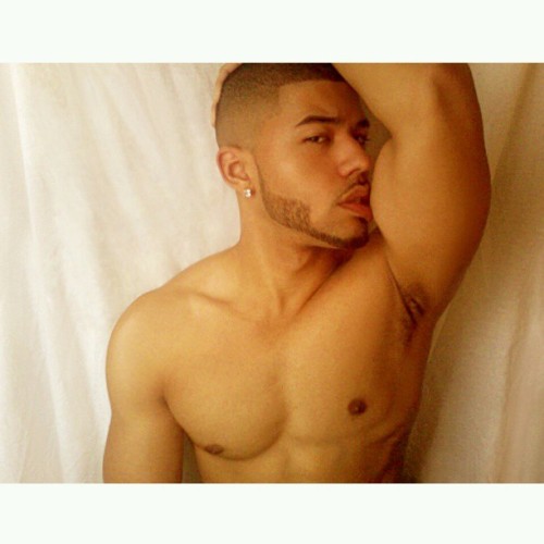 savvyifyanasty:  >  hella sexy  Follow me @ savvyifyanasty.tumblr.com