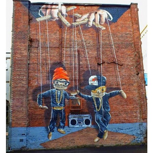 Work by @rogueonegraffiti in Glasgow #ROGUE1 #Glasgow #graffiti #streetart #murals #art #spraypaint 
