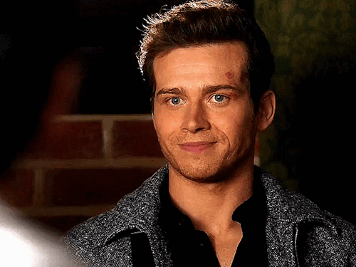 EVAN "BUCK" BUCKLEY 9-1-1 (2018) 4.08