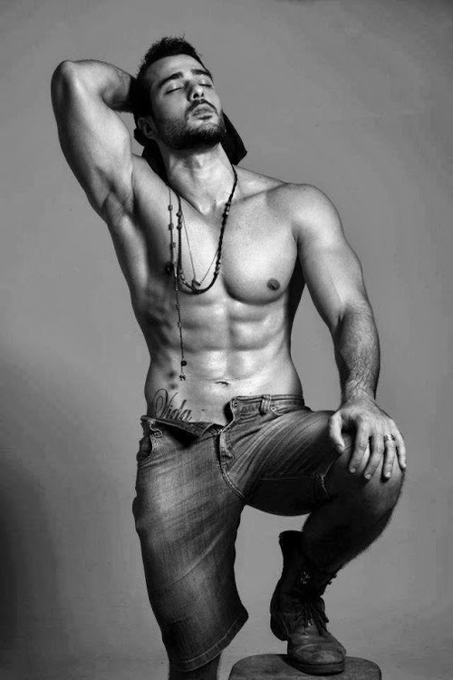gaymadridboy:  I love men with a beard (Part 317)