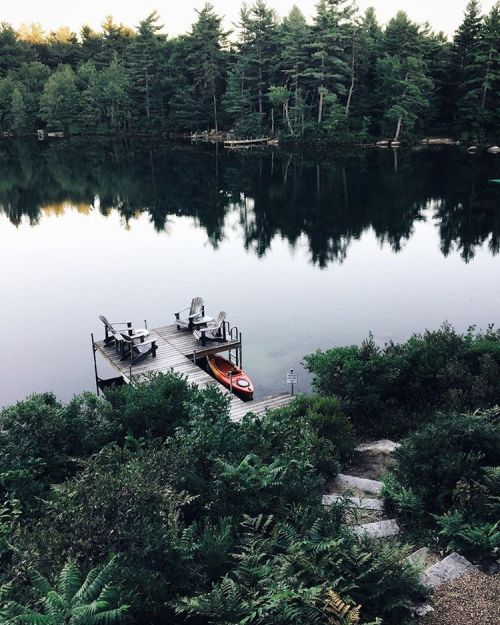 It’s the last weekend of August. Let’s make the most of it. Clockwise from the top is @hung.docx, @c