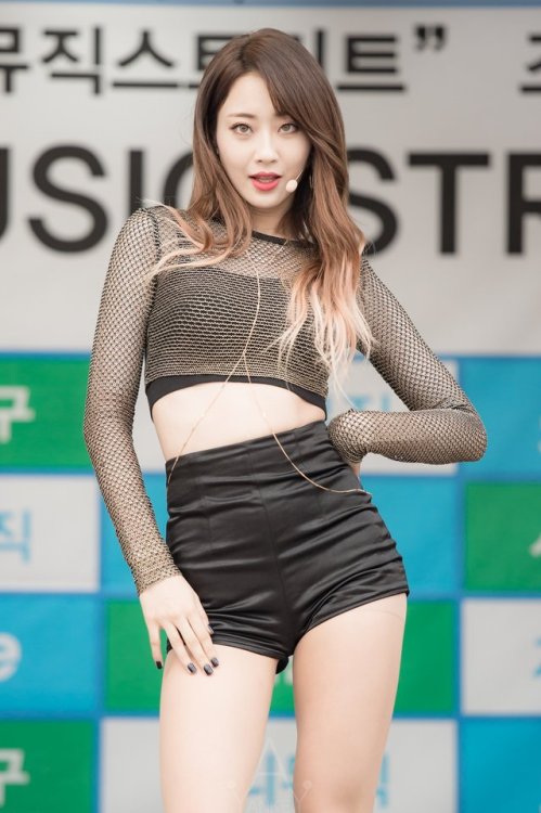 http://asiancelebritytights.tumblr.com/post/164634903969