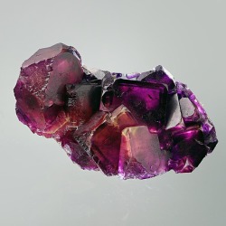 vugnasmineralblog:    Fluorite  Okoruso Mine, Otjiwarongo District, Namibia  